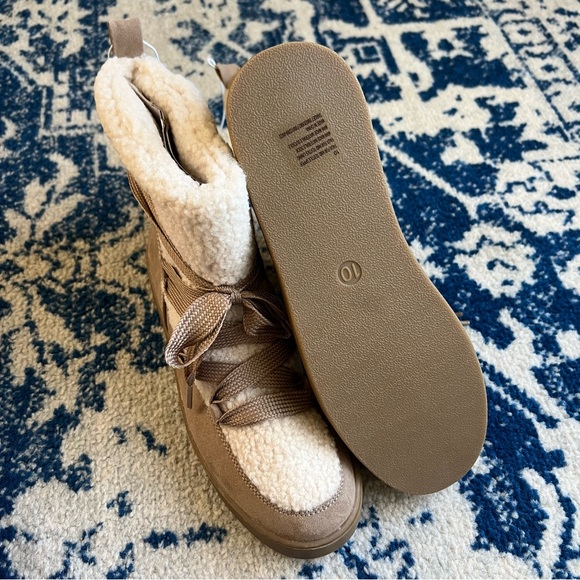 Universal Thread Beige and Tan Lace-Up Ankle Boots - Picture 7 of 8